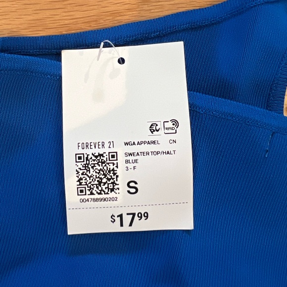 Great blue stretchy tank top for going out! - Picture 3 of 3